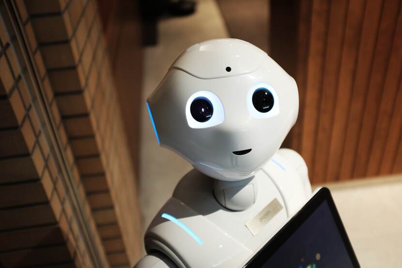 Robot gestuurd door Artificiële Intelligentie (AI)
